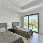 2 By Villagrancanaria *