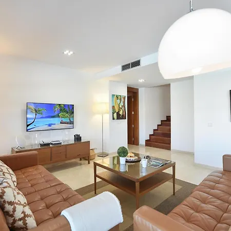 2 By Villagrancanaria Vila *