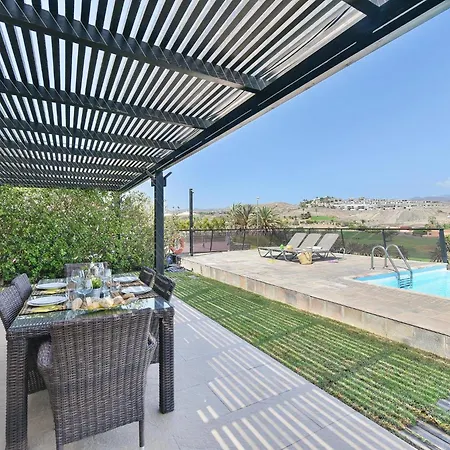 2 By Villagrancanaria Vila