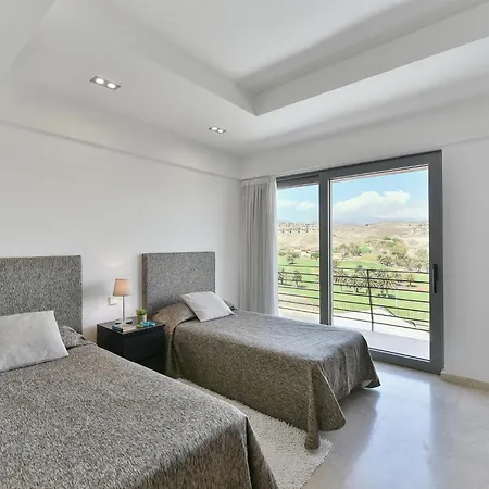 2 By Villagrancanaria *